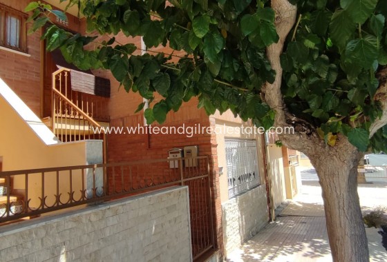 Bungalow - Alquiler a largo plazo - Sax - WG6105