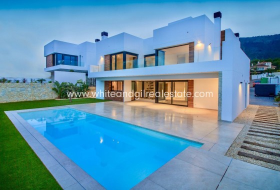 Chalet / Villa - Nueva construcción  - Altea - Urban location