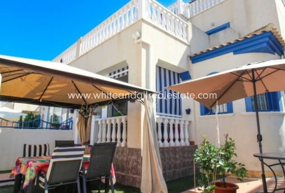 Chalet / Villa - Venta - Daya vieja -
                Torrevieja 