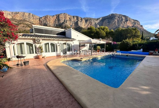 Chalet / Villa - Venta - Jávea - Javea