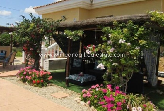 Chalet / Villa - Venta - Novelda - Novelda