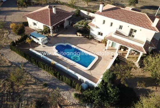 Chalet / Villa - Venta - Pinoso - Pinoso - El Pinós