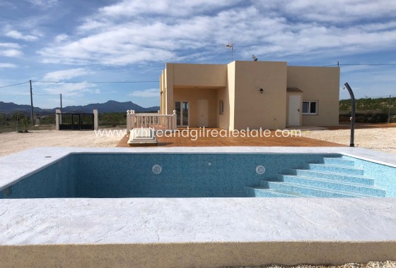 Chalet / Villa - Venta - Pinoso -
                Pinoso