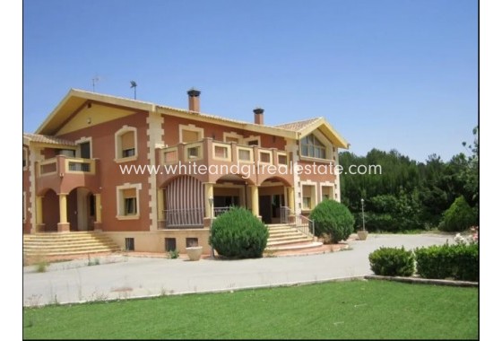 Chalet / Villa - Venta - Yecla - Rural location