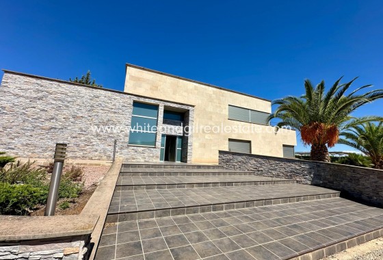 Chalet / Villa - Venta - Yecla - Rural location