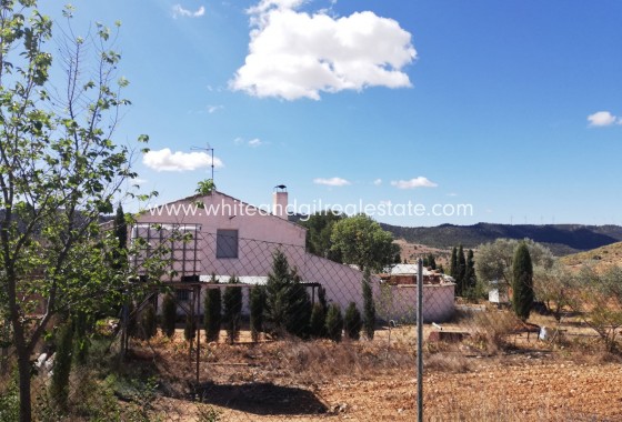 Country house  - Sale - Yecla - Yecla