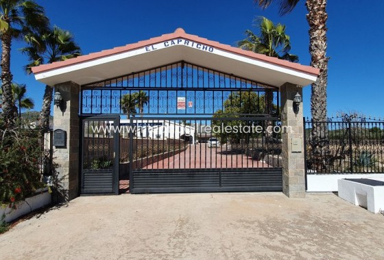 Finca - Sale - Sax - F4U007