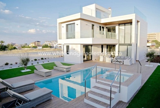 Villa  - New Build - Orihuela Costa - Campoamor