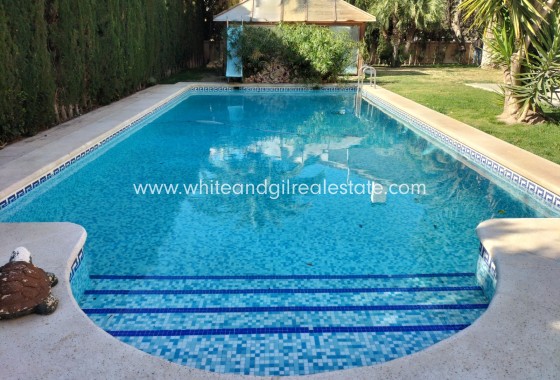 Villa  - Revente - Elda - Edge of town