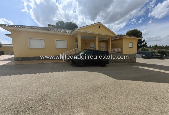 Villa  - Revente - Yecla - Yecla