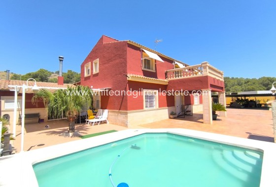 Villa  - Sale - Yecla - Edge of town