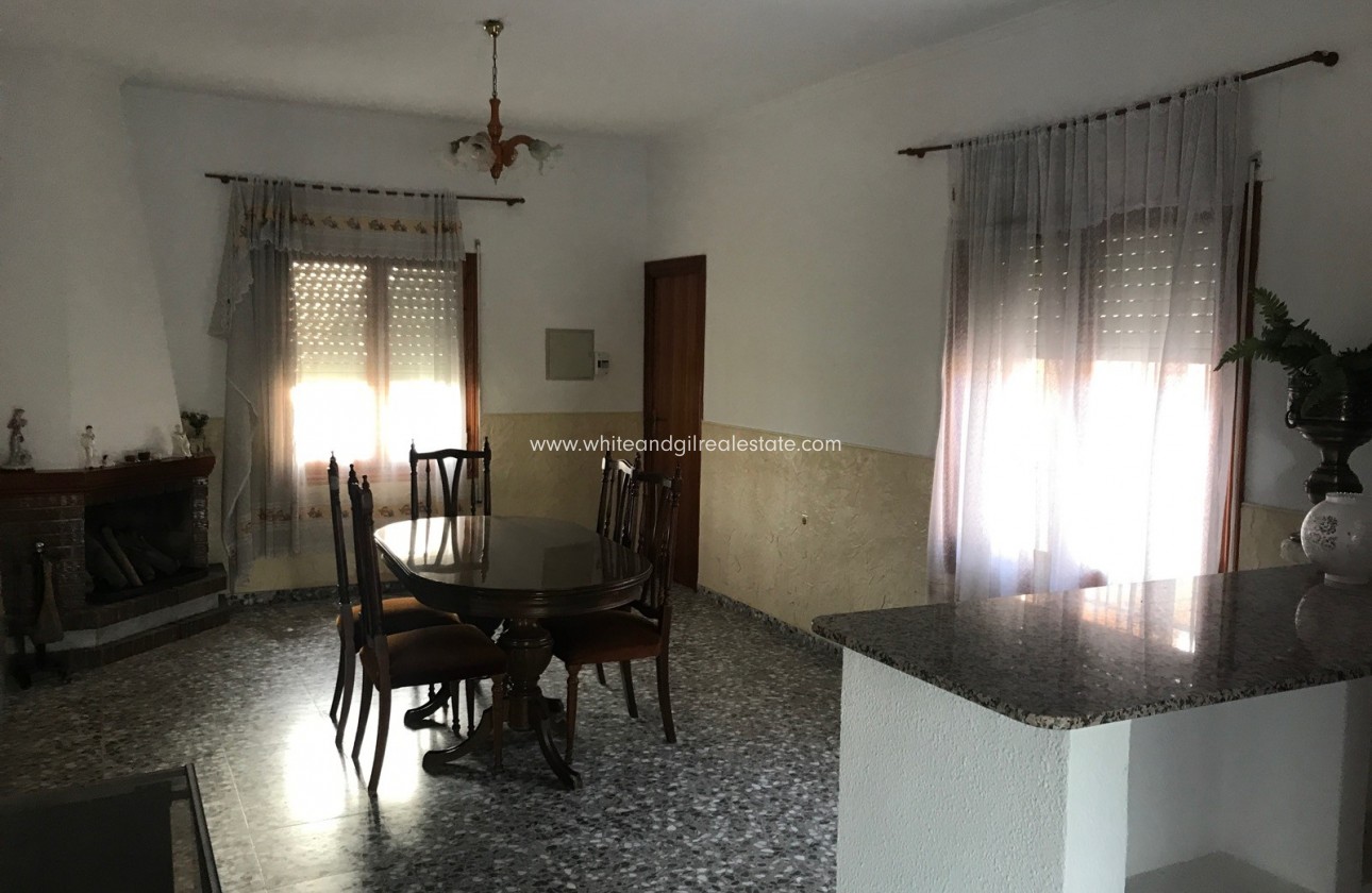 Sale - Villa  - Redován - Rural location