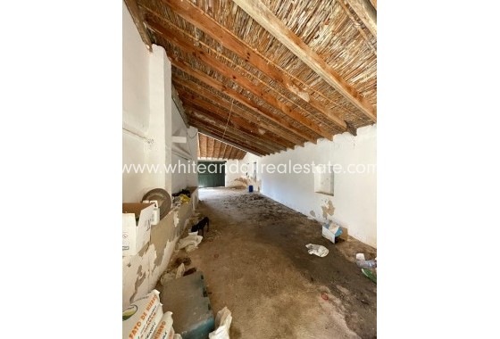 Sale - Villa  - Redován - Rural location