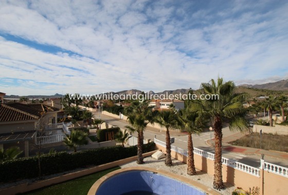 Sale - Villa  - Hondón de las Nieves - Urban location