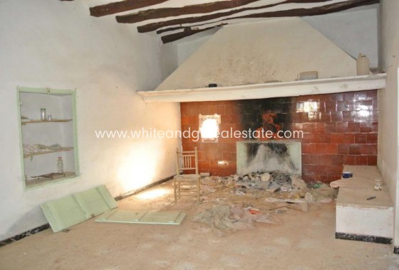 Sale - Country house  - Torre Del Rico - Rural location