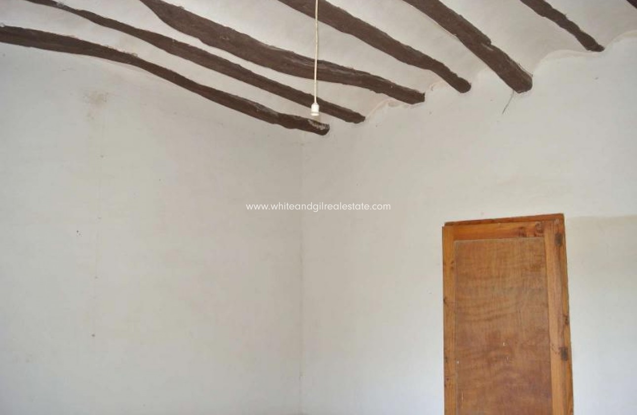 Sale - Country house  - Torre Del Rico - Rural location