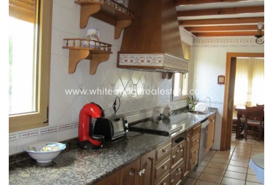 Sale - Villa  - Yecla - Rural location