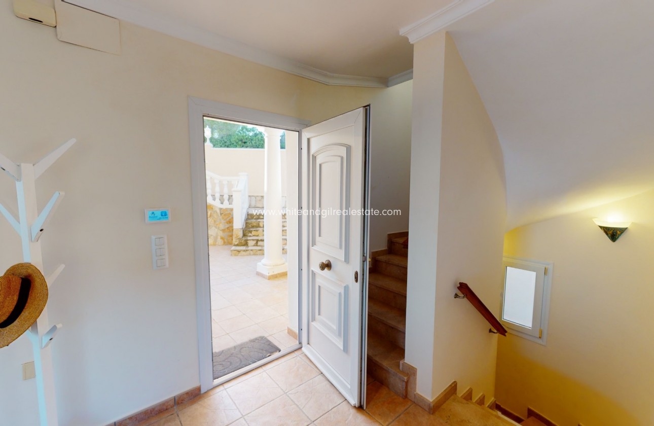 Sale - Villa  - Benitachell - Urban location