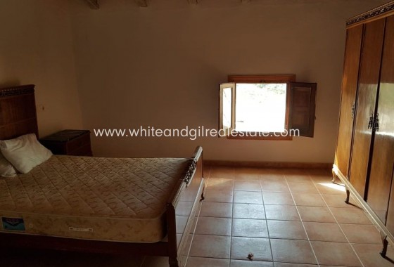 Sale - Villa  - Yecla - Rural location