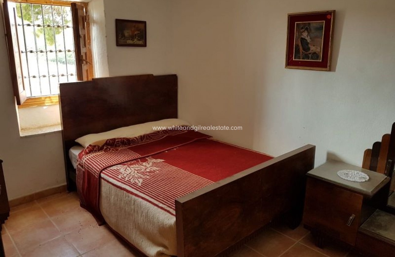 Sale - Villa  - Yecla - Rural location