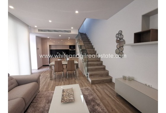 Sale - Villa  - Santiago de la Ribera - Urban location