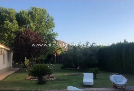 Sale - Villa  - Elda - Urban location