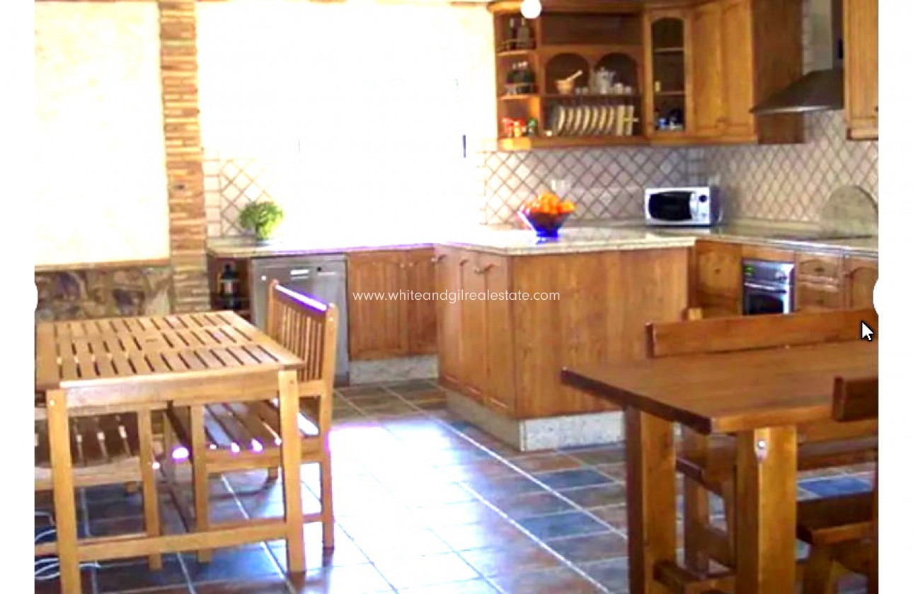 Sale - Villa  - Elche - Rural location