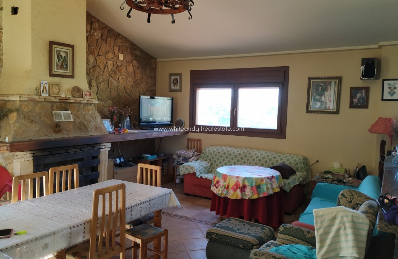 Sale - Villa  - Petrer - Rural location