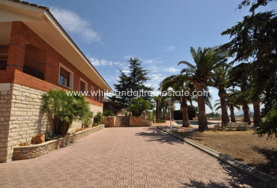 Sale - Villa  - Elda - Rural location