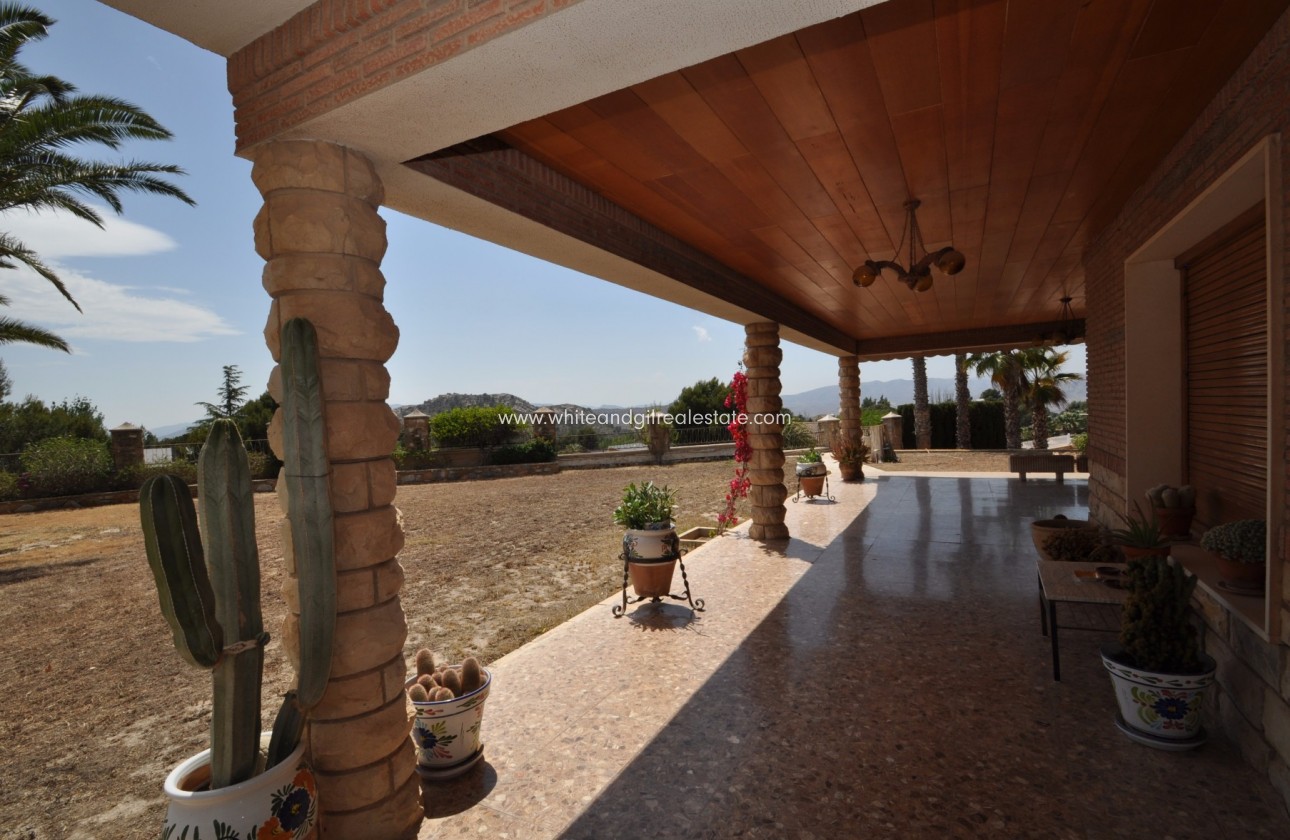 Sale - Villa  - Elda - Rural location