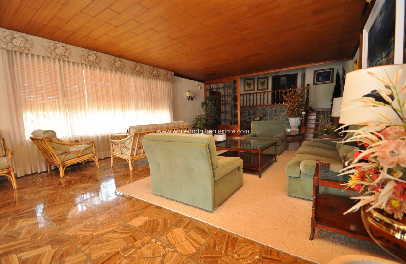 Sale - Villa  - Elda - Rural location