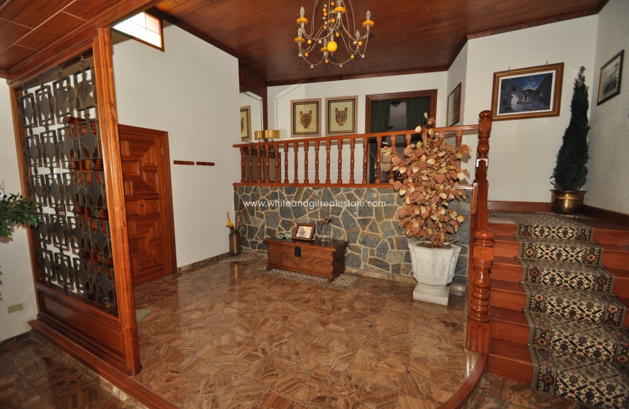 Sale - Villa  - Elda - Rural location