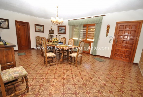 Sale - Villa  - Elda - Rural location