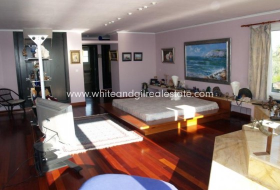 Sale - Villa  - Cabo Roig - Urban location