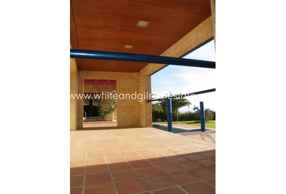 Sale - Villa  - Cabo Roig - Urban location