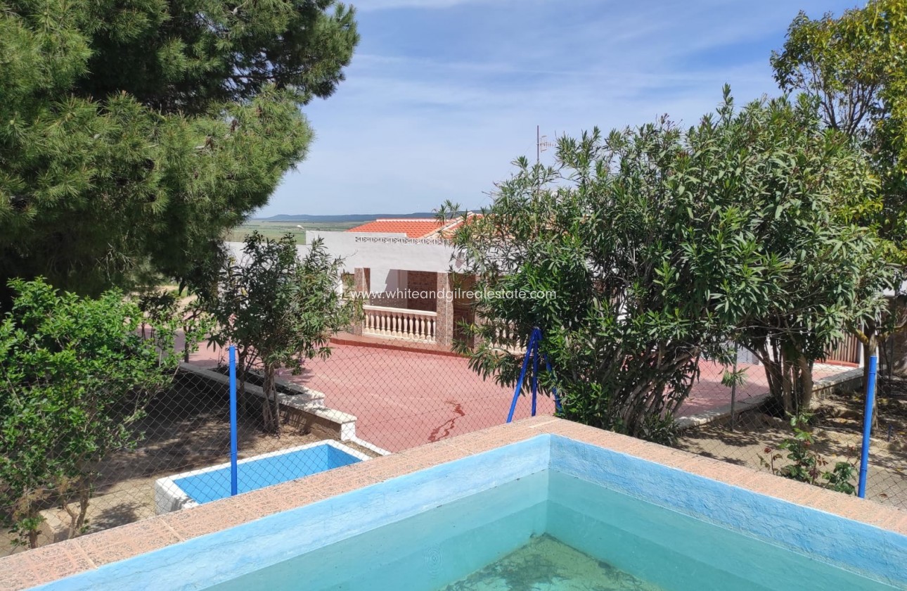 Venta - Chalet / Villa - Yecla