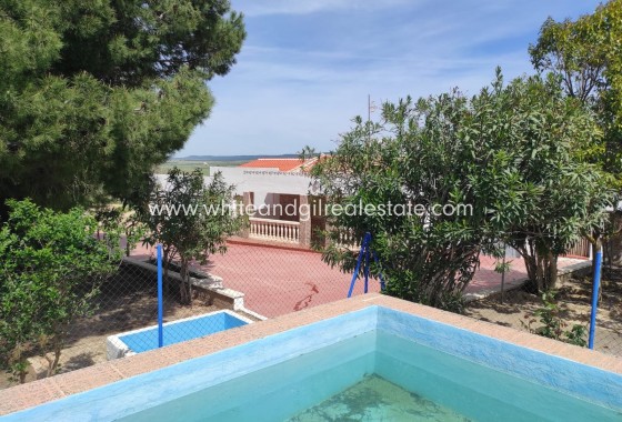 Venta - Chalet / Villa - Yecla