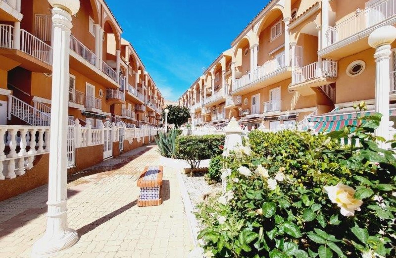 Sale - Apartment / flat - Torrevieja - Torrelamata - La Mata