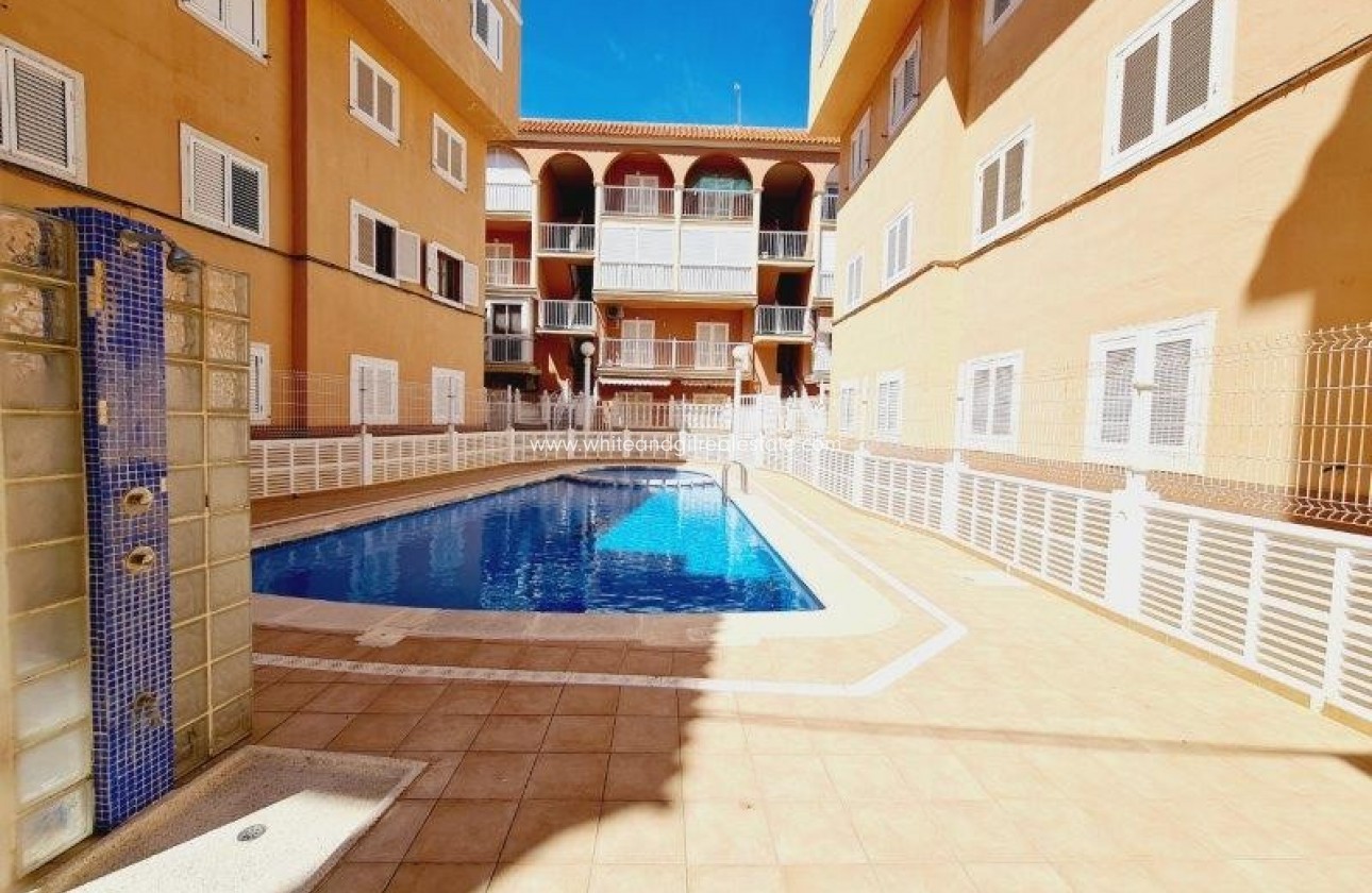 Sale - Apartment / flat - Torrevieja - Torrelamata - La Mata