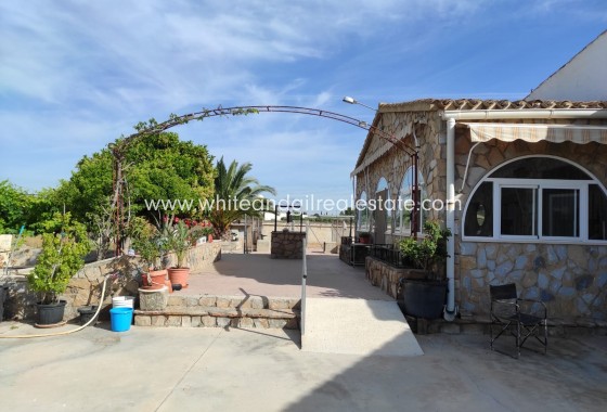 Venta - Chalet / Villa - Yecla