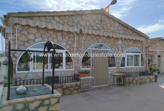 Venta - Chalet / Villa - Yecla