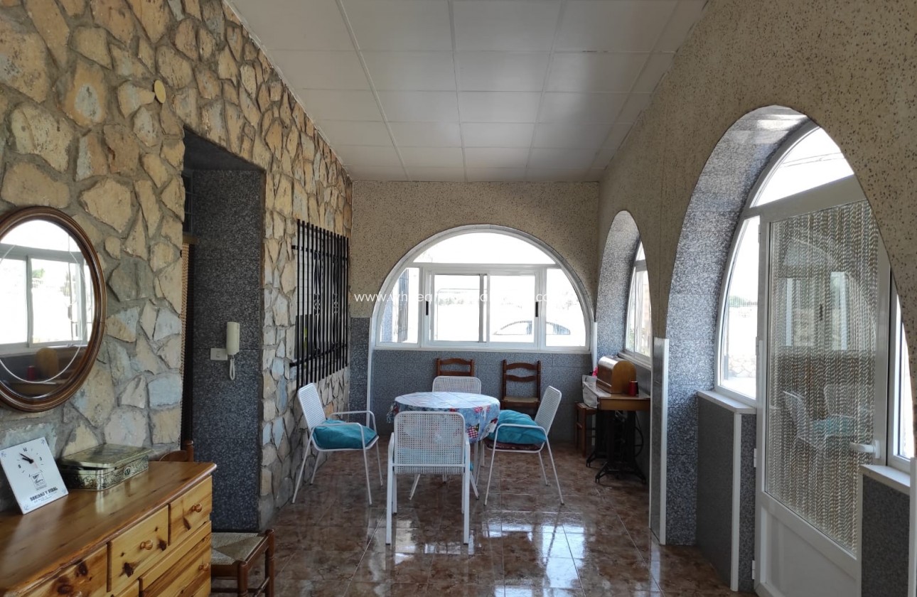 Venta - Chalet / Villa - Yecla