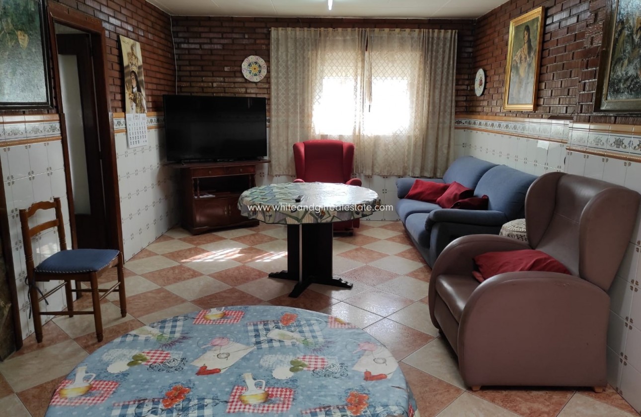 Venta - Chalet / Villa - Yecla