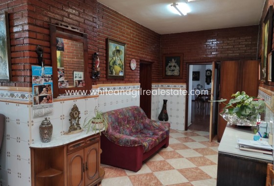 Venta - Chalet / Villa - Yecla