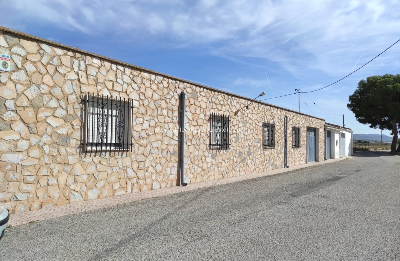 Venta - Chalet / Villa - Yecla