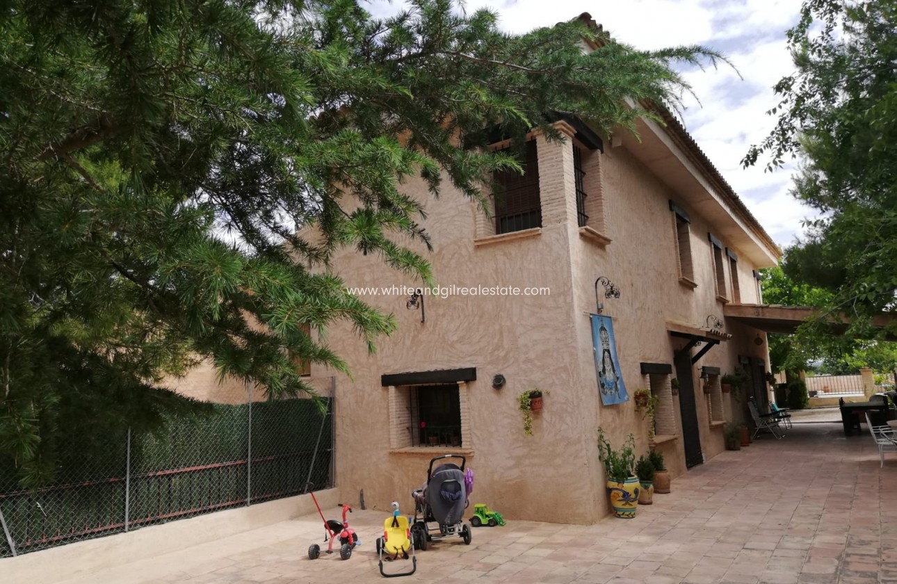 Sale - Villa  - Yecla - Rural location