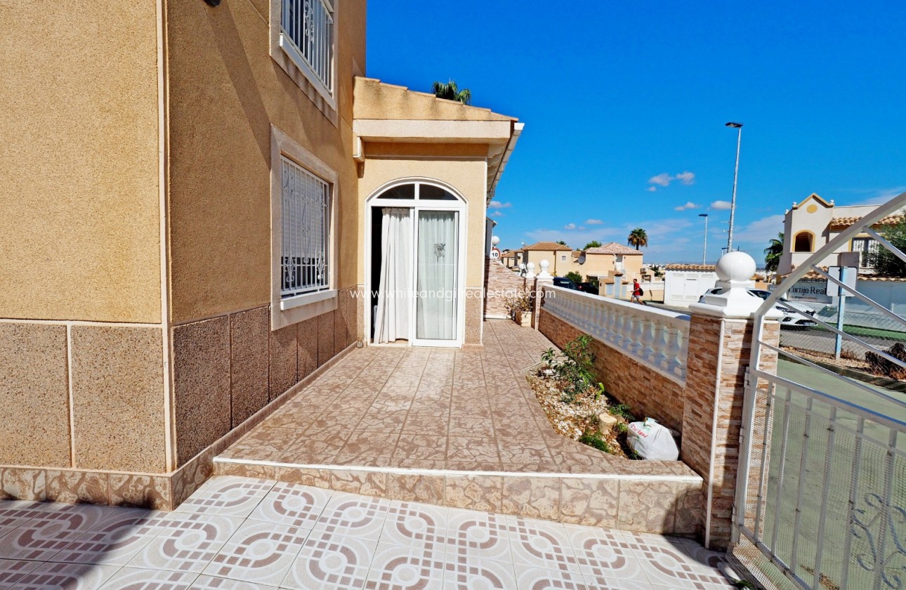 Sale - Bungalow - Torrevieja - Los Balcones - Los Altos del Edén