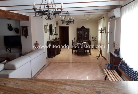 Venta - Chalet / Villa - Villena