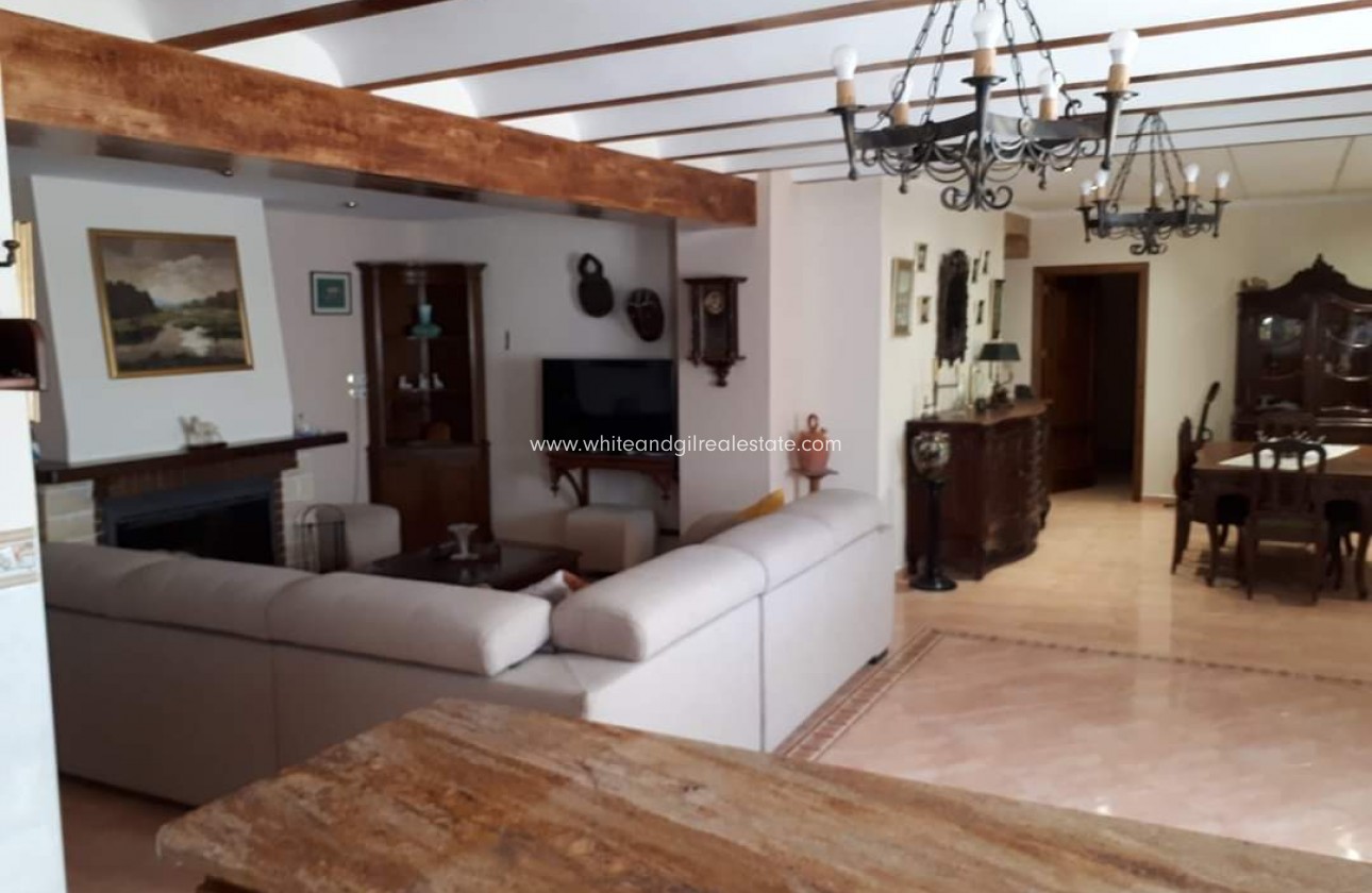 Venta - Chalet / Villa - Villena