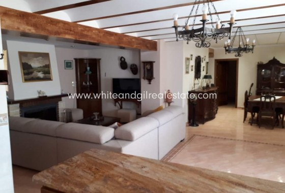 Venta - Chalet / Villa - Villena